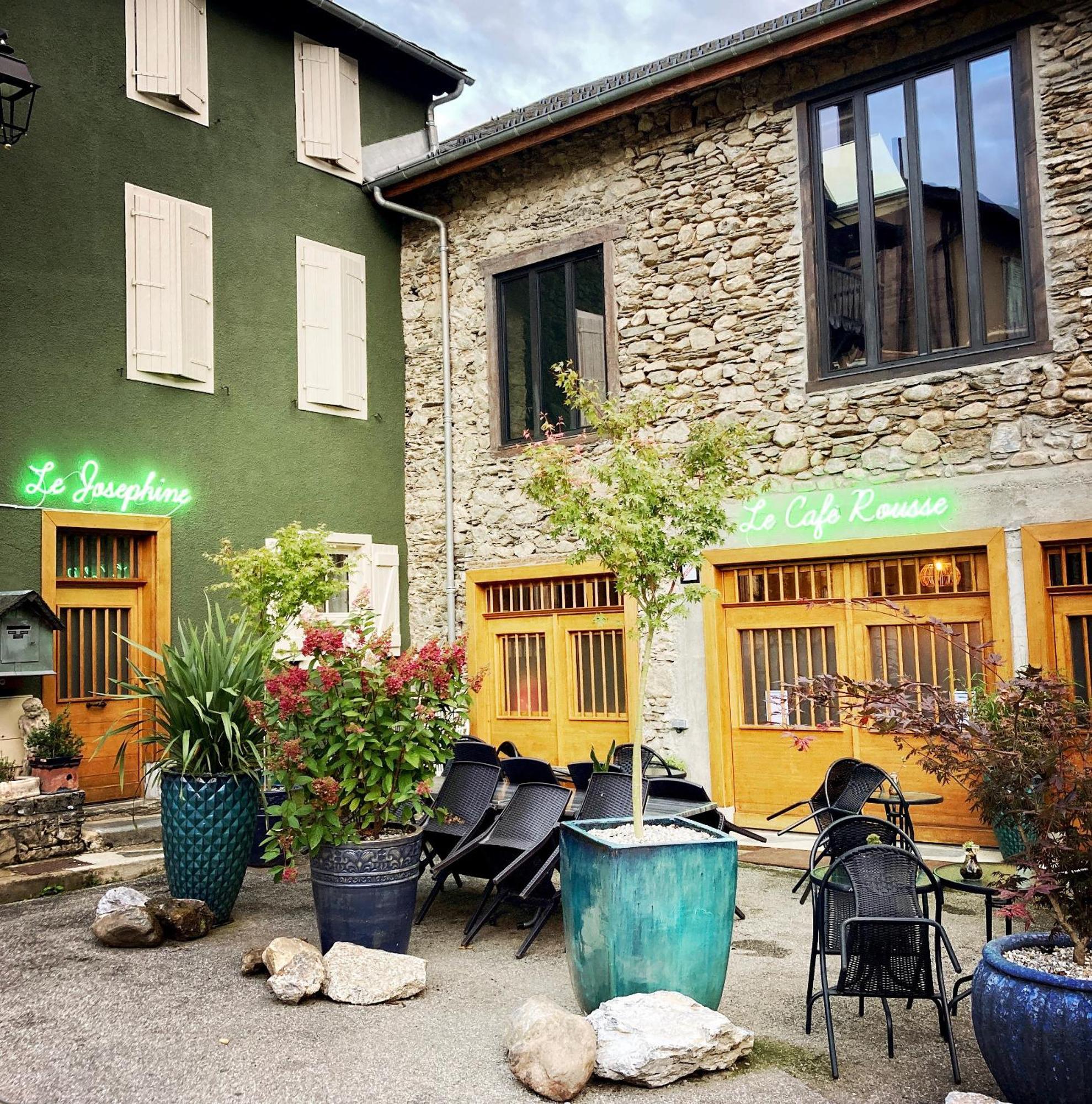 Le Josephine Hotel Siguer Buitenkant foto